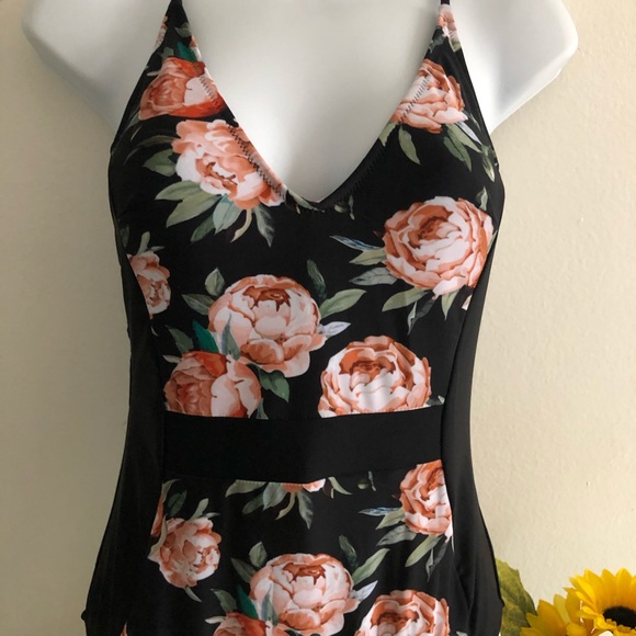 CUPSHE Floral One Piece - Picture 10 of 14